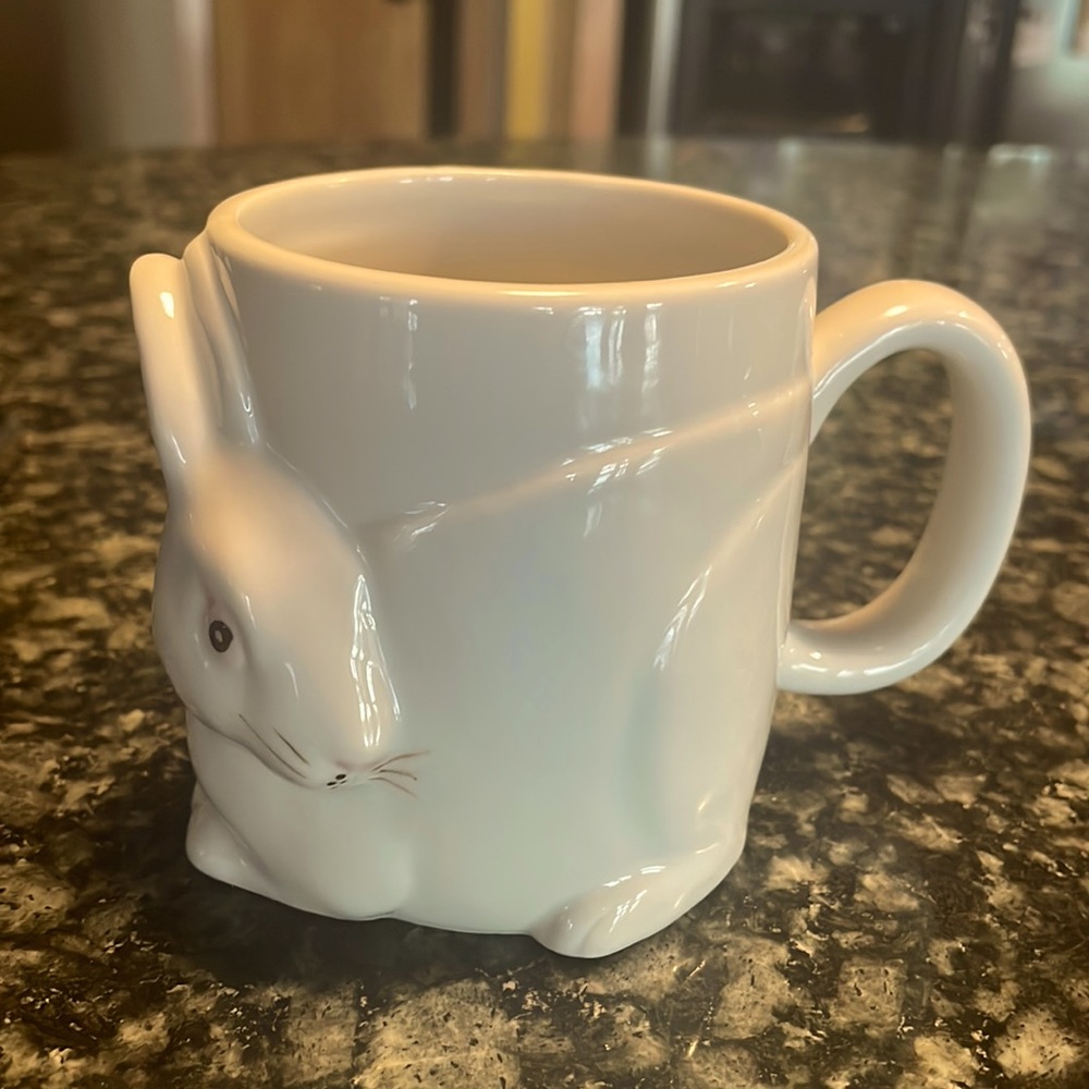 Henriksen Imports 3D‎ Bunny Rabbit Mug